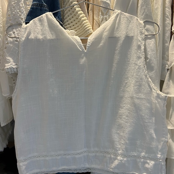 ZARA embroidered Top - Picture 2 of 3